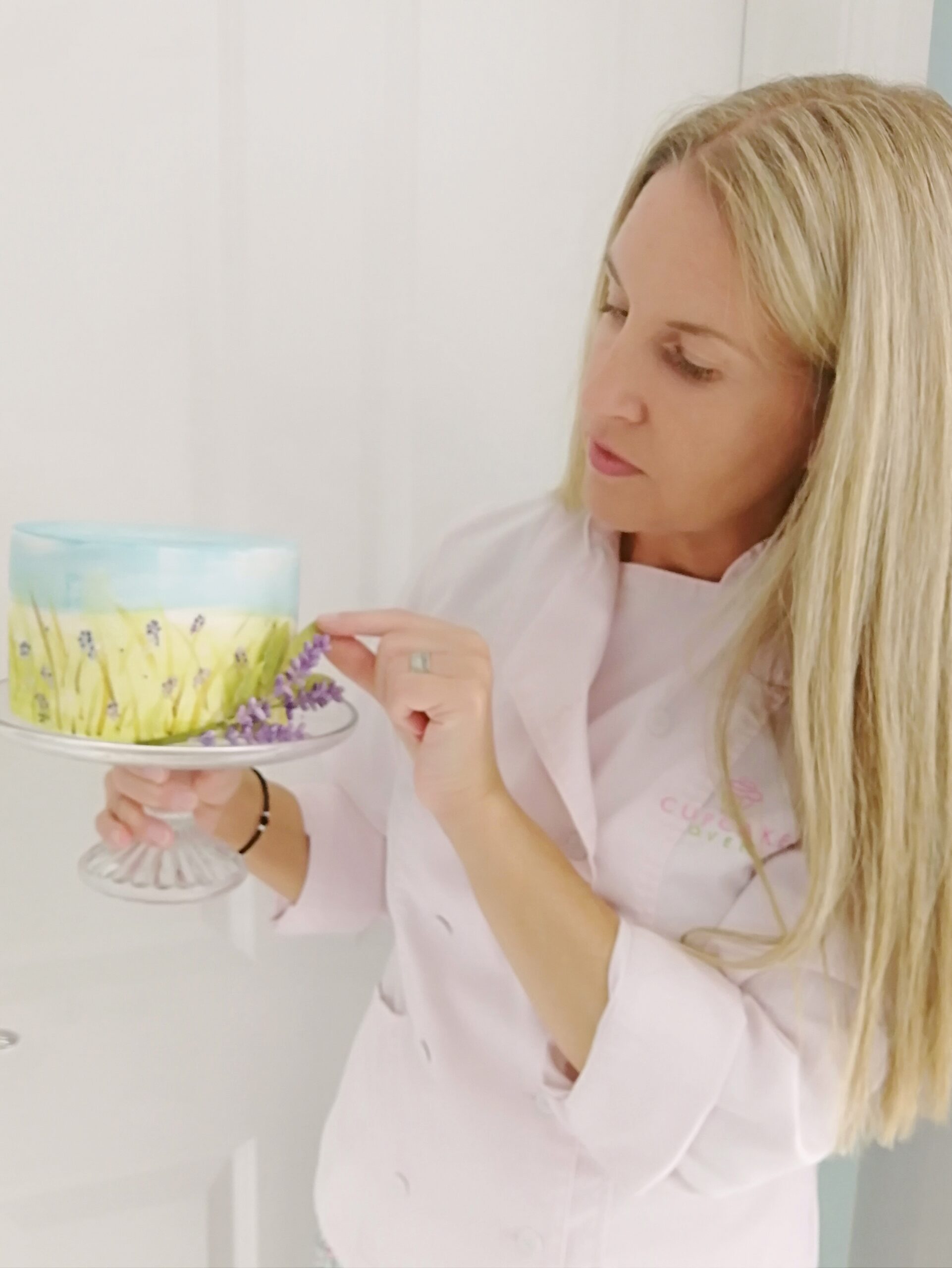 Simone Rocha Cake Course Membership - Preview - thecakeacademy.com